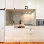 Апартаменти Guestready - Trendy 2-bed Flat W/ Seaview In Lapa