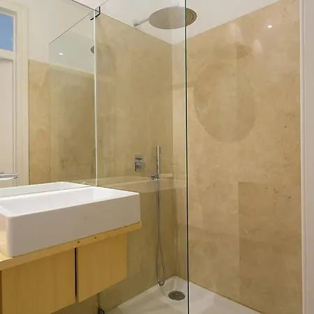 Guestready - Trendy 2-bed Flat W/ Seaview In Lapa アパート リスボン